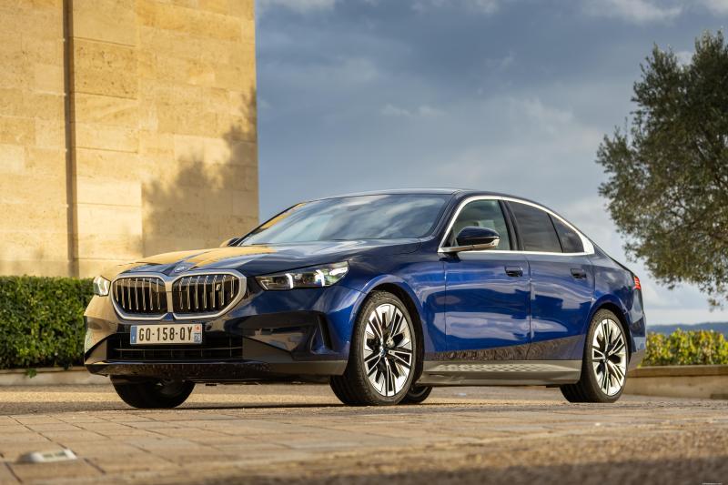 BMW G60 i5 Sedan image