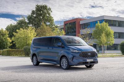 Ford Tourneo Custom L2 2024 340 E-Tourneo (2024)