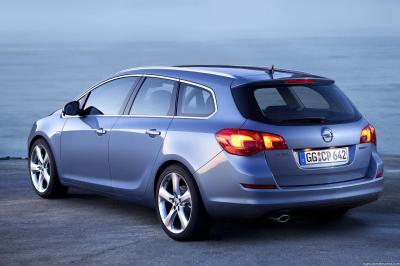 Opel Astra J Sports Tourer Selective 1 7 Cdti 130hp Technical Specs Dimensions