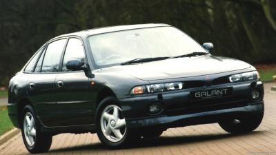 Mitsubishi Galant VII 2.0i (1993)