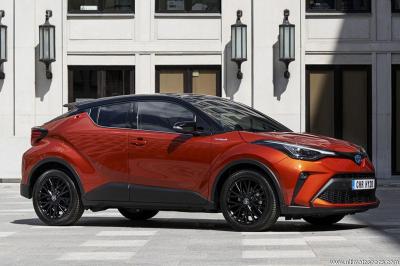 2021 Toyota C-HR Hybrid Price, Specs, Photos