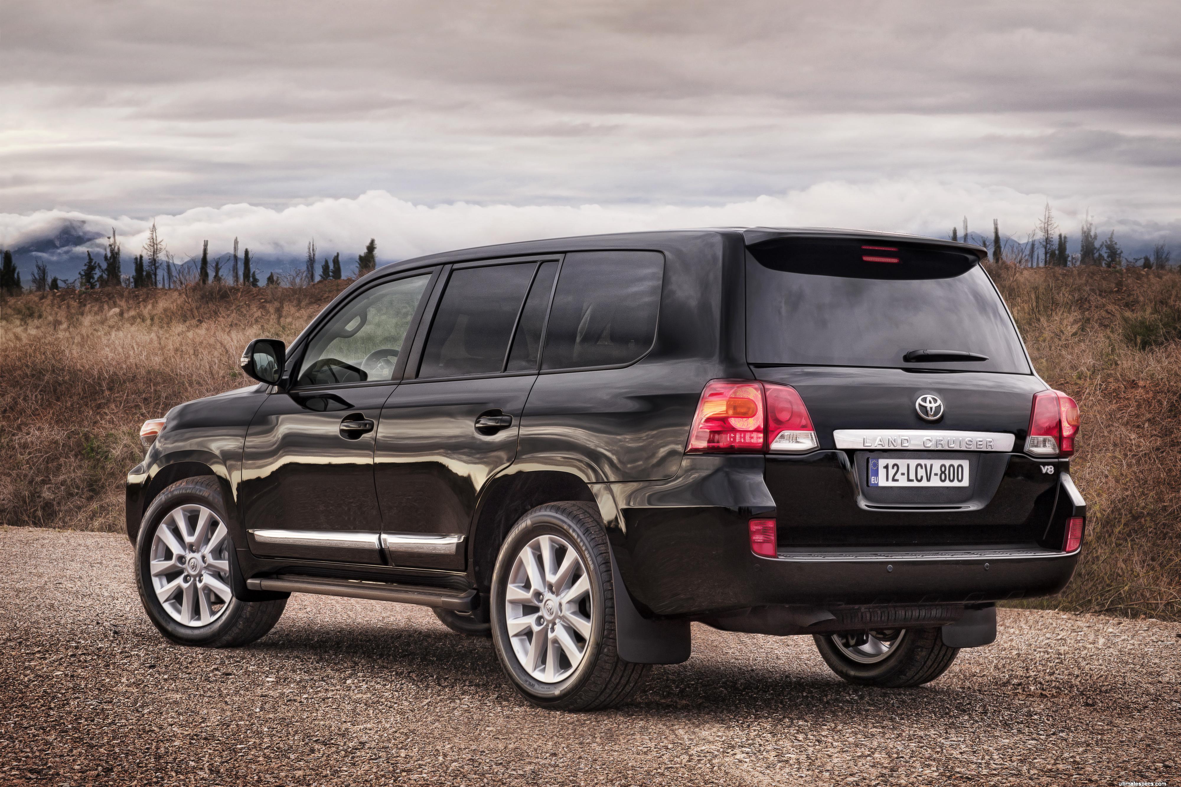 Toyota Land Cruiser 200 2012