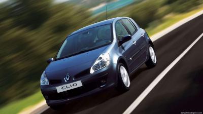 Renault Clio 3 Phase 1 5Doors  1.5 dCi 85 Pack Dynamique (2005)